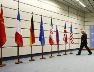 Mohammad Javad Zarif, ministro de Asuntos Exteriores de Ir&aacute;n. Iran Talks, Viena (14/7/2017). Foto: Dragan Tatic &ndash; Bundesministerium f&uuml;r Europa, Integration und &Auml;u&szlig;eres / Flickr (CC BY 2.0).